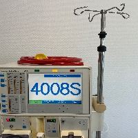Fresenius Medical Care 4008 S Hemodialysis Machine image 2